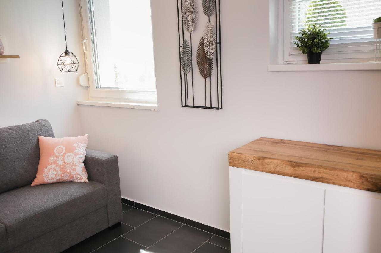 Balkon Apartmanhaz Panzio Balatonfured Ngoại thất bức ảnh