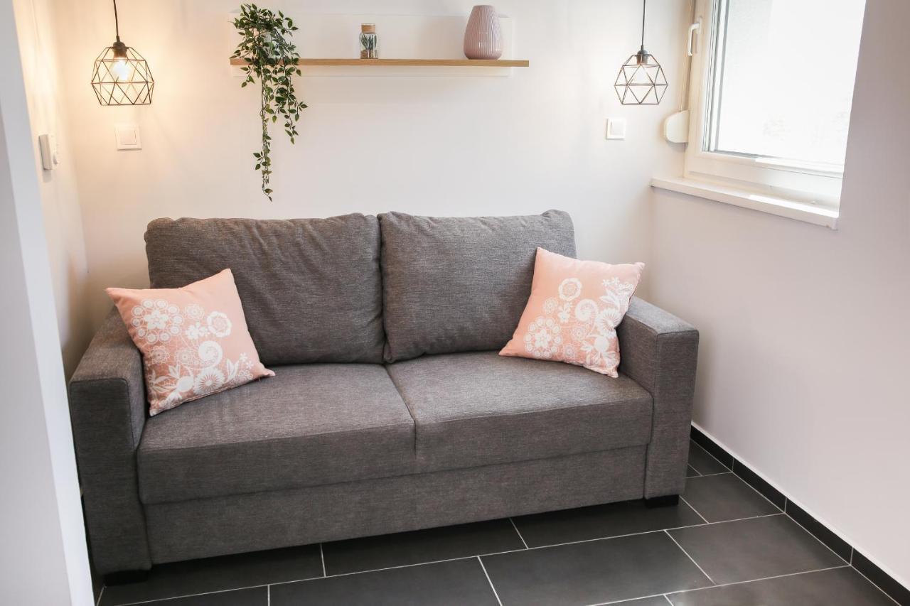 Balkon Apartmanhaz Panzio Balatonfured Ngoại thất bức ảnh
