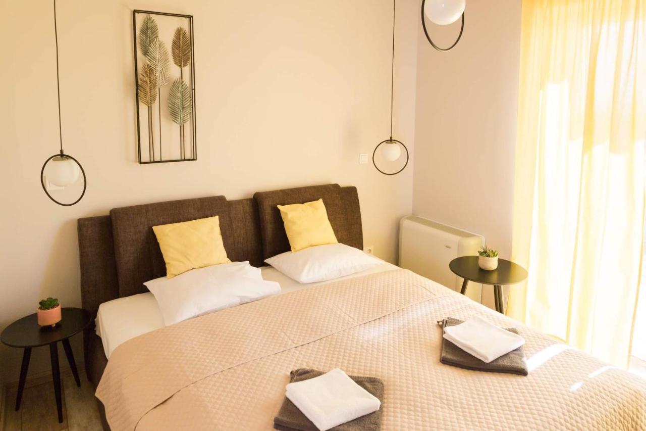 Balkon Apartmanhaz Panzio Balatonfured Ngoại thất bức ảnh