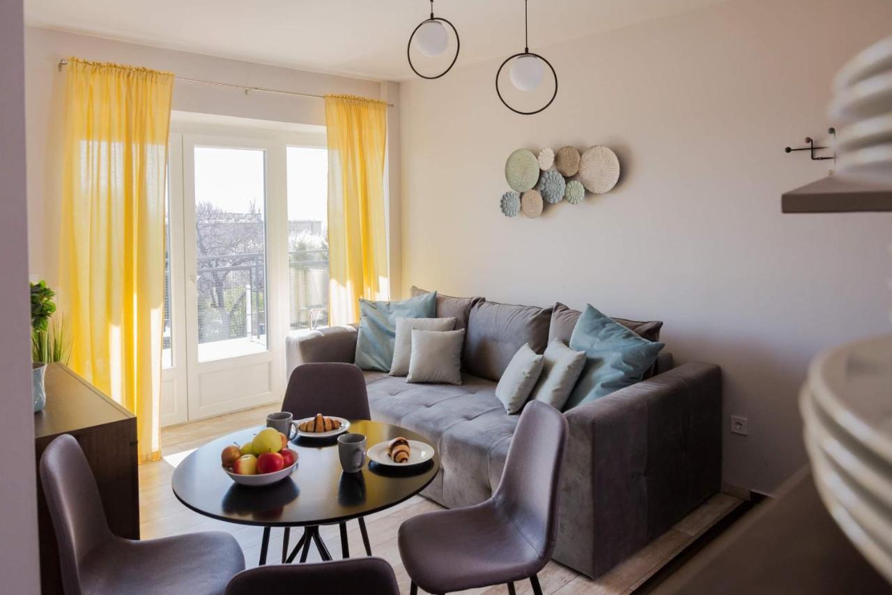 Balkon Apartmanhaz Panzio Balatonfured Ngoại thất bức ảnh