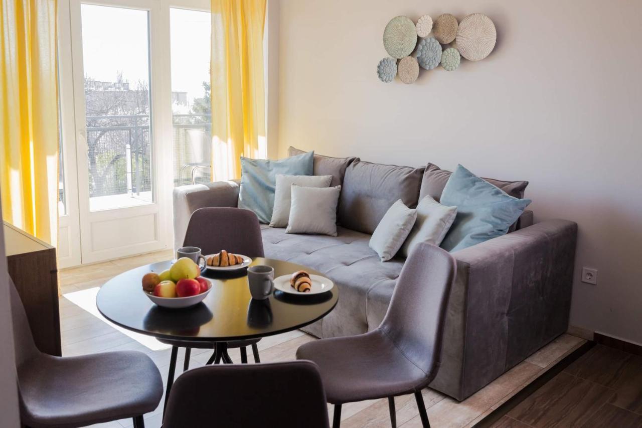 Balkon Apartmanhaz Panzio Balatonfured Ngoại thất bức ảnh