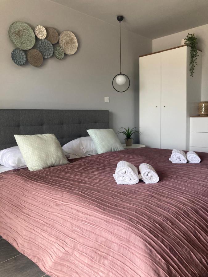 Balkon Apartmanhaz Panzio Balatonfured Ngoại thất bức ảnh